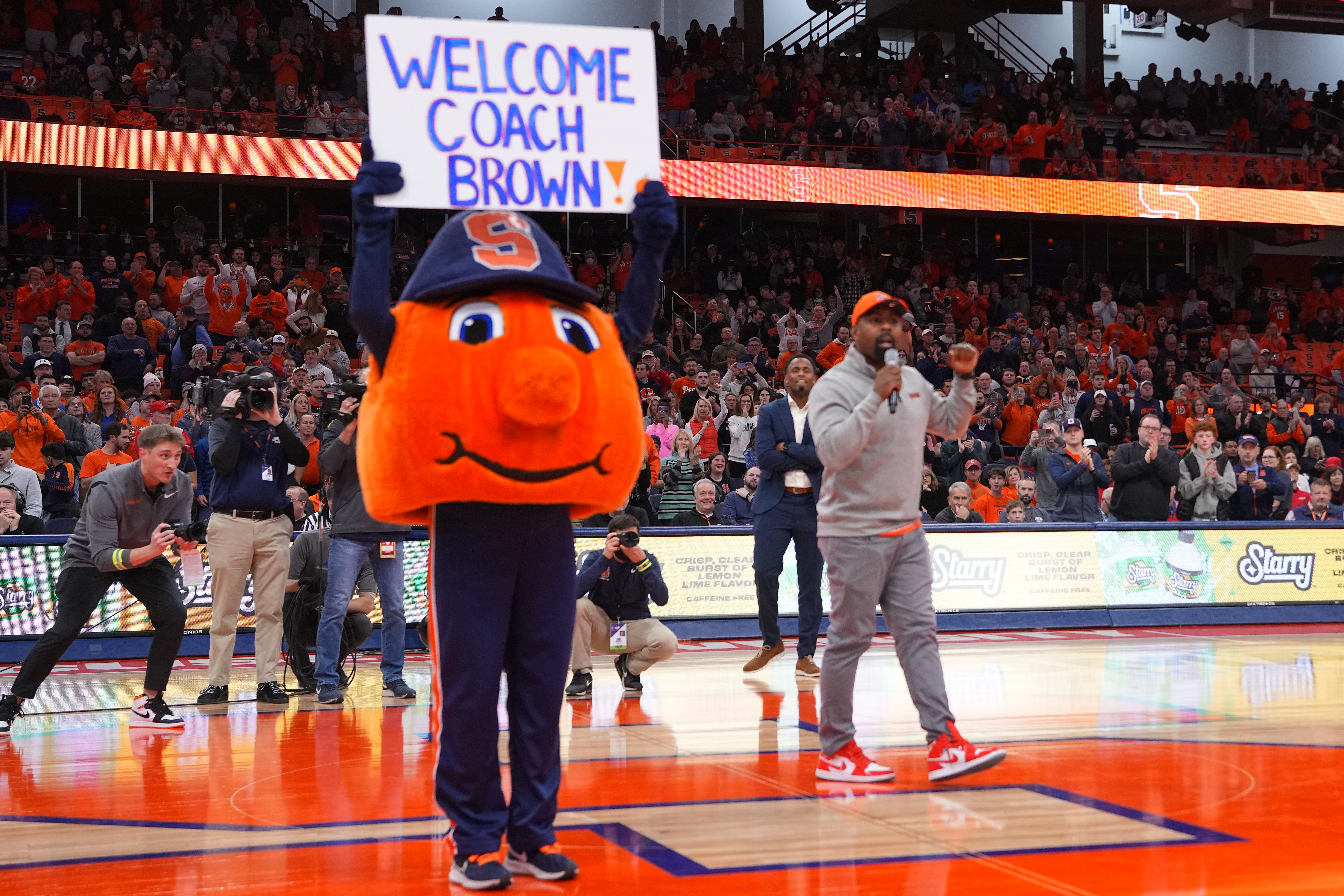 COLLEGE BASKETBALL: DEC 05 Cornell at Syracuse